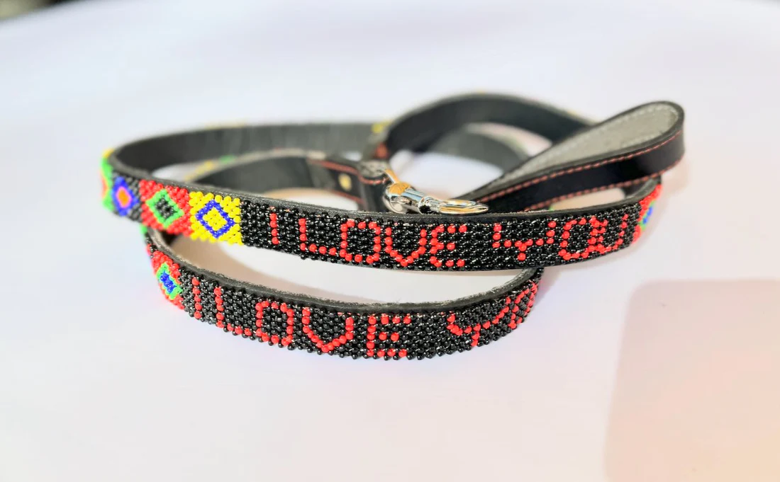 Handmade “I LOVE YOU” Beaded Dog Leash: Walk with Purpose and Style