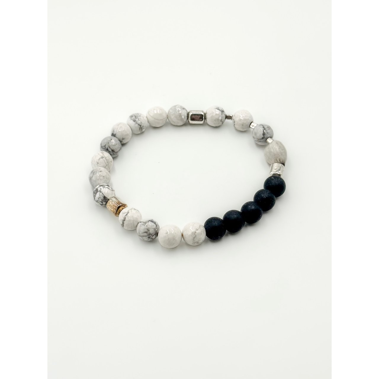 White Faceted Howlite and Matte Black Onyx Beads Bracelet.