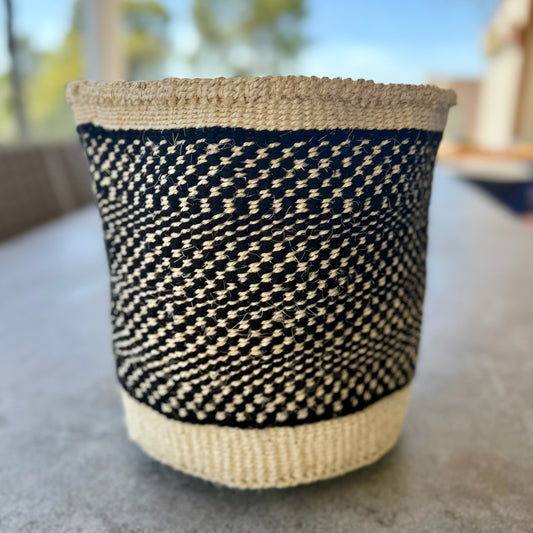 Kitui Basket – Large Handwoven (Ecru & Black Checkered Weave)