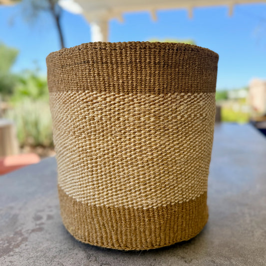 Kitui Basket – XXL Handwoven (Ecru & Caramel Broad Center Weave)