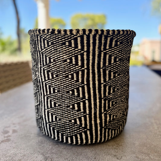 Kitui Basket – XL Handwoven (B&W Diamond Path)